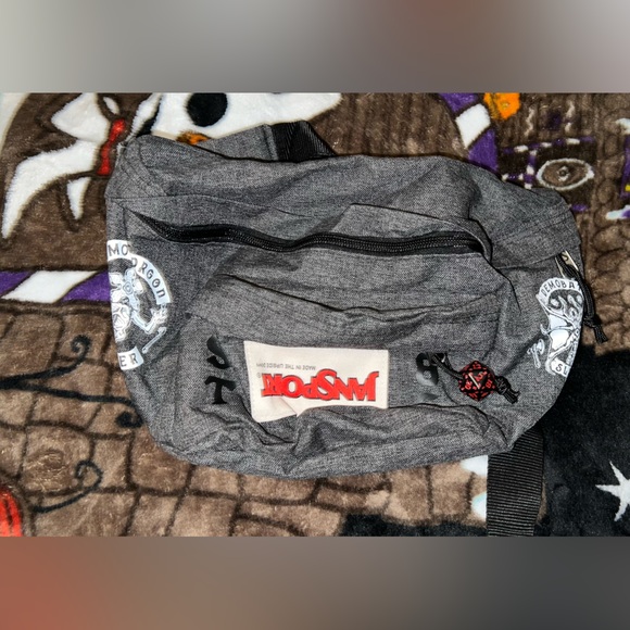 JanSport Heather Gray Waist Bag - Picture 1 of 8
